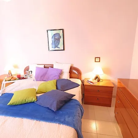 Holiday home Rita 1 *